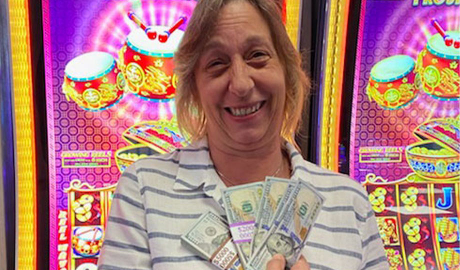 Jackpot winner, Lisa, won $10,352 at Two Kings Casino